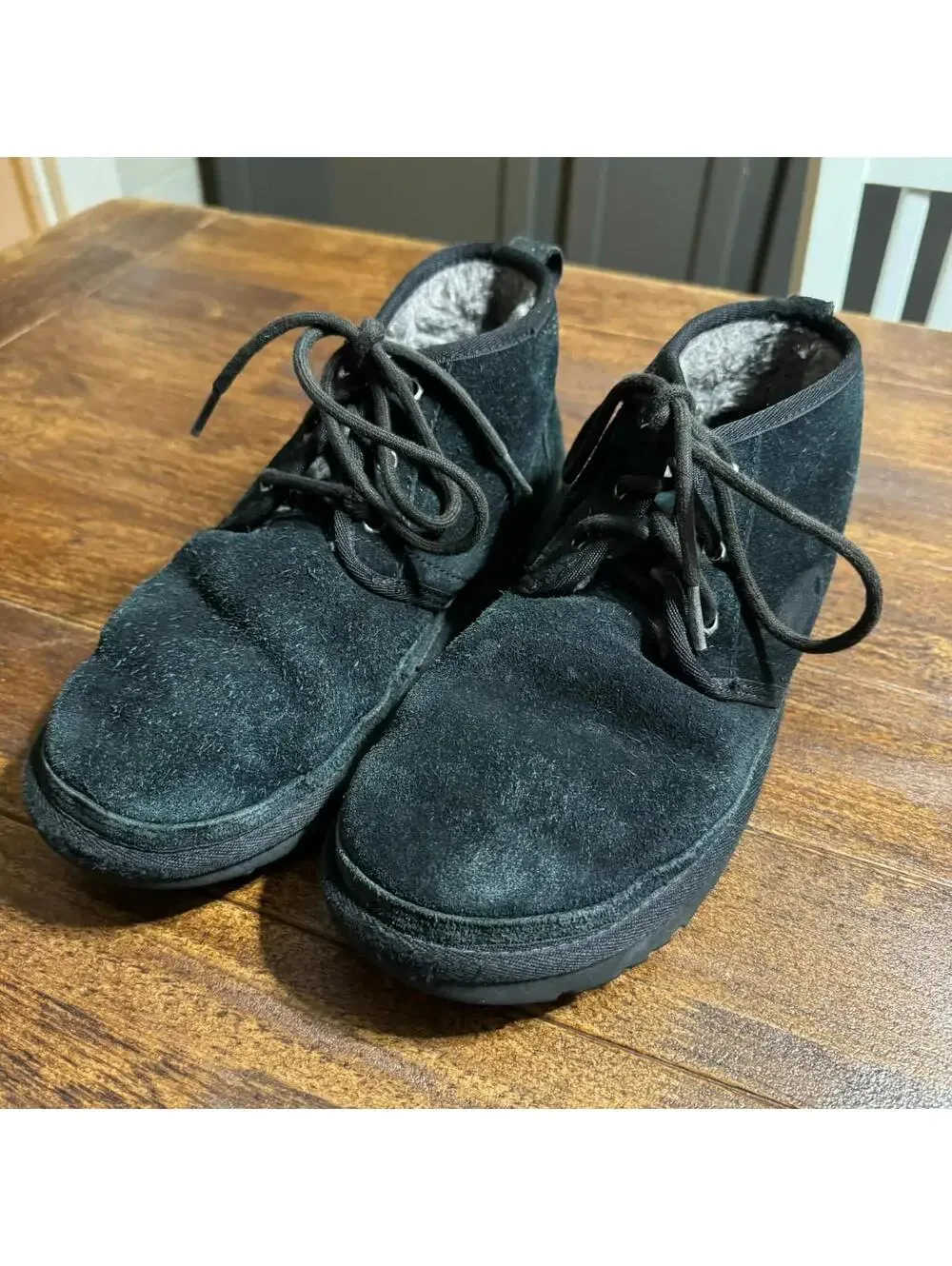 UGG Neumel Chukka Boots Men's 8 Black Suede Shearling Fur Lined 3236
